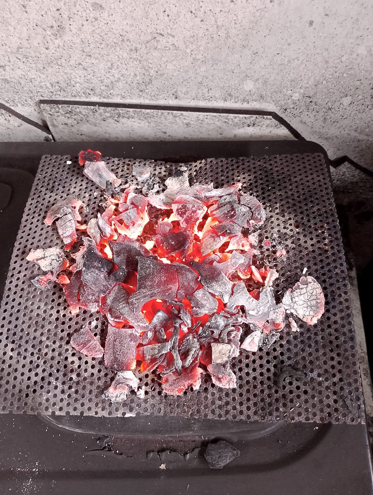 HAMMOUDA charcoal product photo 10